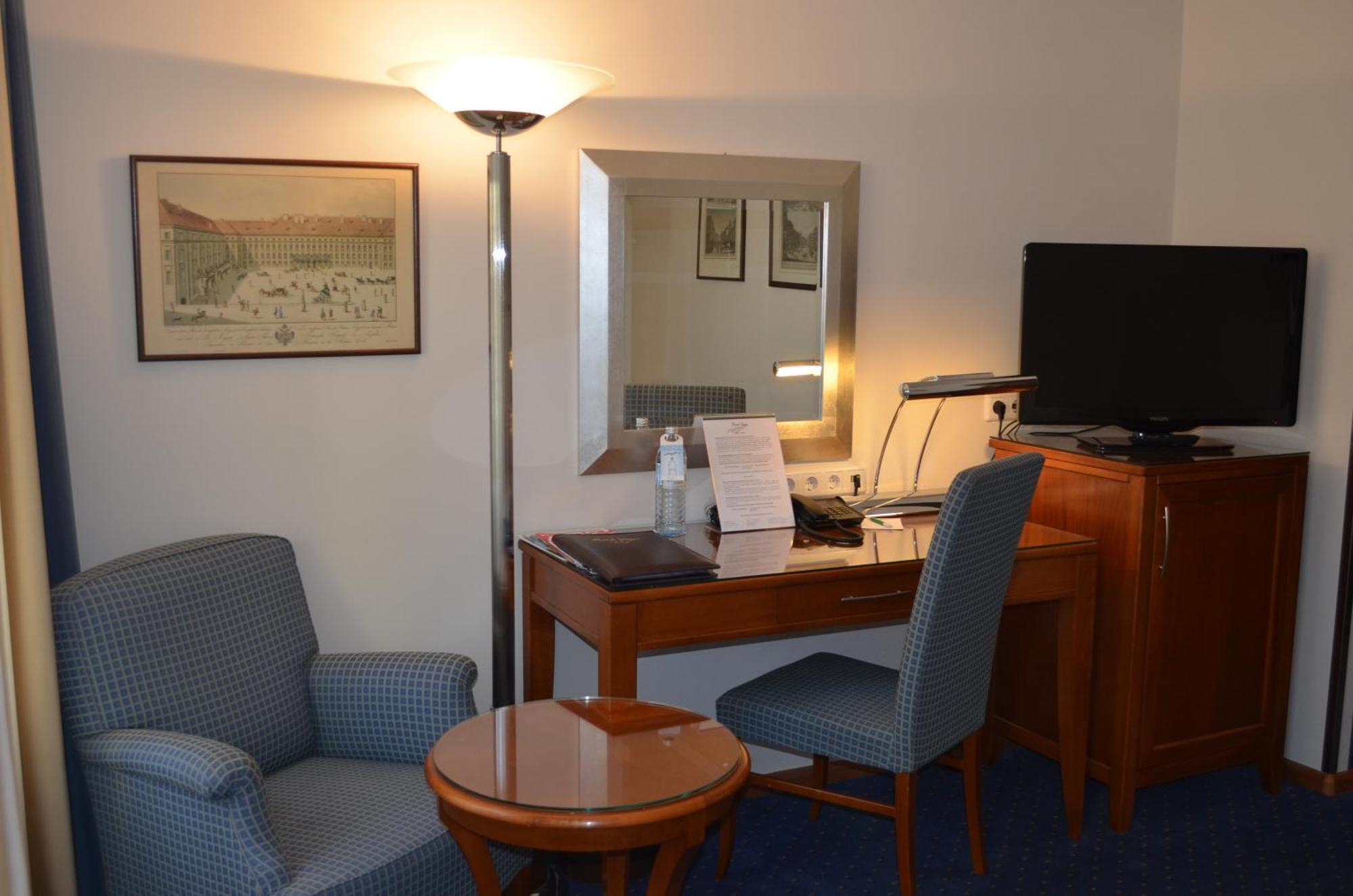 Hotel Jaeger - Family Tradition Since 1911 Wenen Buitenkant foto